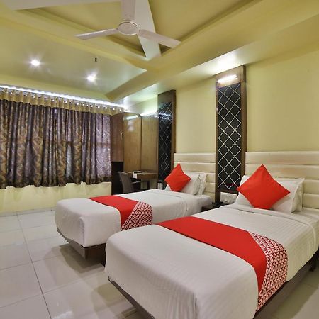 Capital O Kalash Residency Ахмедабад Екстериор снимка