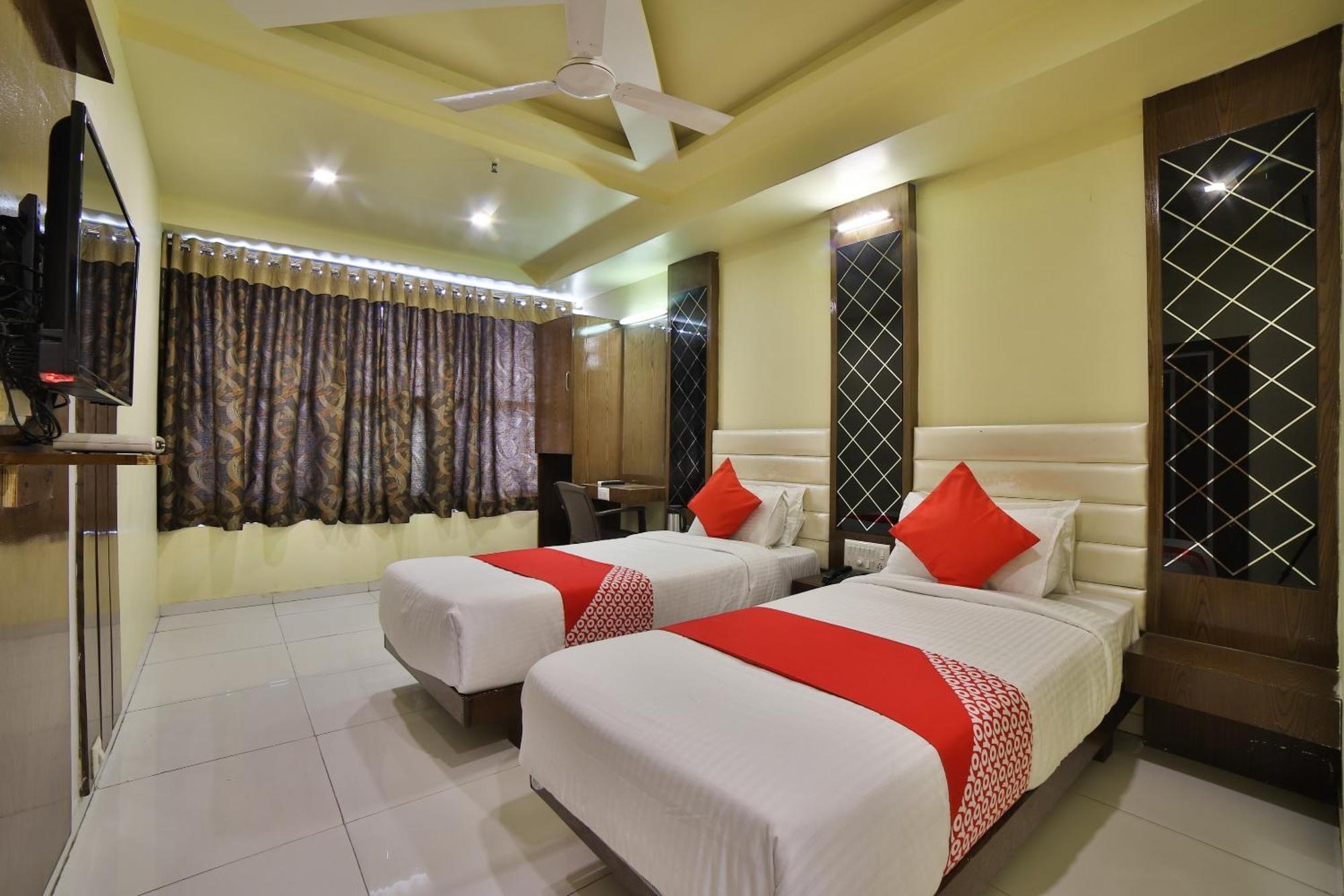 Capital O Kalash Residency Ахмедабад Екстериор снимка